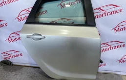 Дверь задняя правая черный металлик без дефектов для Opel Astra J Хэтчбек 2009-2017