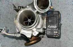 Турбина для BMW 7er 2015 года на фотографиях