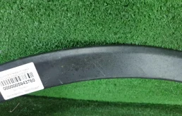 Расширитель арок передний правый для Toyota RAV4 2018 года на фотографиях