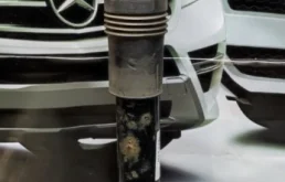 Амортизатор задний левый для Mercedes-Benz M class 2006 года на фотографиях