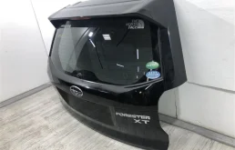 Крышка багажника для Subaru Forester 2017 года на фотографиях