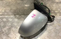 Стекла и зеркала для Volkswagen Passat 2006 года на фотографиях