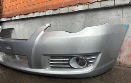 Бампер передний для Subaru Legacy 2005 года на фотографиях