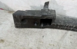 Абсорбер переднего бампера для Nissan X-Trail 2014 года на фотографиях