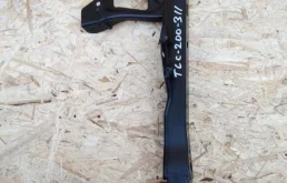 Стойка замка капота правая для Toyota Land Cruiser на фотографиях