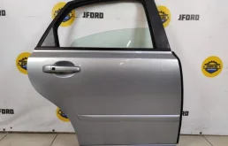 Дверь задняя правая для Volvo S40 2005 года на фотографиях