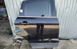 Двери для Ford Kuga 2019 года на фотографиях