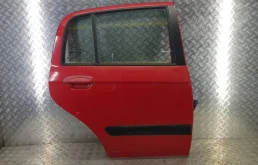 Дверь задняя левая для Hyundai Getz 2004 года на фотографиях