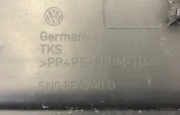 Накладка двери багажника для Volkswagen Tiguan 2009 года на фотографиях