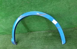 Расширитель арок передний правый для Audi Q3 2011 года на фотографиях