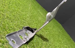 Петля капота левая для Audi A7 2011 года на фотографиях