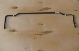 Стойка стабилизатора задняя для Nissan X-Trail 2004 года на фотографиях