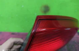 Фонарь правый для Skoda Octavia 2004 года на фотографиях