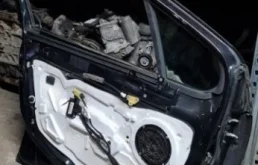 Накладка на дверь передняя левая для Peugeot 308 на фотографиях