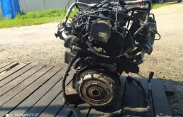 Двигатель без навесного для Volkswagen Caddy 2019 года на фотографиях