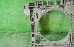 Панель радиатора (телевизор) для Nissan Teana 2017 года на фотографиях