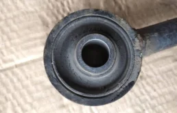 Стойка стабилизатора задняя для Nissan Murano 2009 года на фотографиях