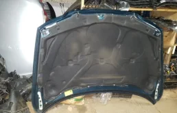 Капот для Volvo S80 2000 года на фотографиях