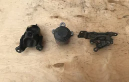 Подушка двигателя задняя левая нижняя для Nissan Teana 2010 года на фотографиях