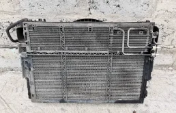 Кассета радиаторов для Mercedes-Benz S class 2006 года на фотографиях