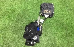 Замок багажника для BMW X3 2010 года на фотографиях