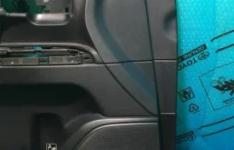 Обшивка двери передняя левая для Toyota Land Cruiser на фотографиях