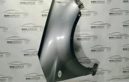 Крыло правое для Suzuki SX4 2011 года на фотографиях