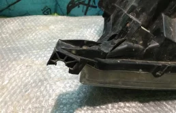 Фары для Toyota Land Cruiser 2011 года на фотографиях