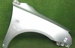 Крыло правое для Toyota Avensis 2008 года на фотографиях