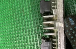 Блок управления двигателем для Opel Vectra 2000 года на фотографиях