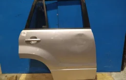 Дверь задняя правая для Suzuki Grand Vitara 2007 года на фотографиях