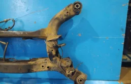 Задняя балка для Nissan Murano 2015 года на фотографиях