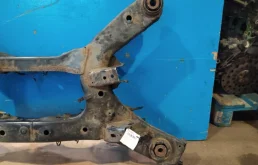 Задний подрамник для Nissan Murano 2011 года на фотографиях