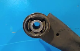 Задняя балка для Nissan Murano 2015 года на фотографиях