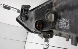 Фара правая для Hyundai Tucson 2012 года на фотографиях