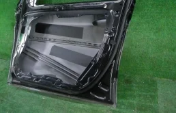 Дверь передняя правая для Mercedes-Benz M class 2015 года на фотографиях