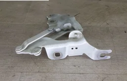 Петля капота левая для BMW X3 2017 года на фотографиях