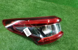 Фонарь внутренний левый для Nissan Qashqai 2018 года на фотографиях