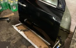 Дверь передняя правая для Toyota Land Cruiser 2021 года на фотографиях