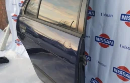 Двери для Nissan Almera 1997 года на фотографиях