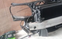 Панель радиатора (телевизор) для Audi A4 2006 года на фотографиях