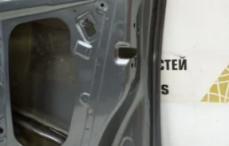 Дверь передняя правая для Skoda Octavia 2018 года на фотографиях