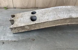 Усилитель заднего бампера для Toyota RAV4 2009 года на фотографиях