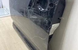 Дверь передняя левая для Volkswagen Touareg 2002 года на фотографиях