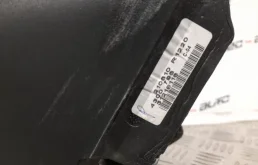 Стекла и зеркала для Volvo S40 2012 года на фотографиях