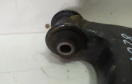 Подрамник двигателя для Volkswagen Polo 2010 года на фотографиях