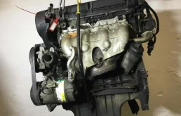 Двигатель без навесного для Opel Astra 2015 года на фотографиях