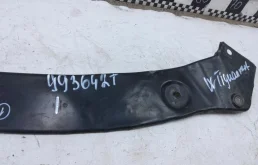 Усилитель переднего бампера для Volkswagen Tiguan 2012 года на фотографиях