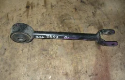 Стойка стабилизатора задняя для Nissan Murano 2009 года на фотографиях