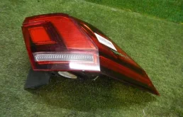 Фонарь внешний правый для Volkswagen Tiguan 2016 года на фотографиях